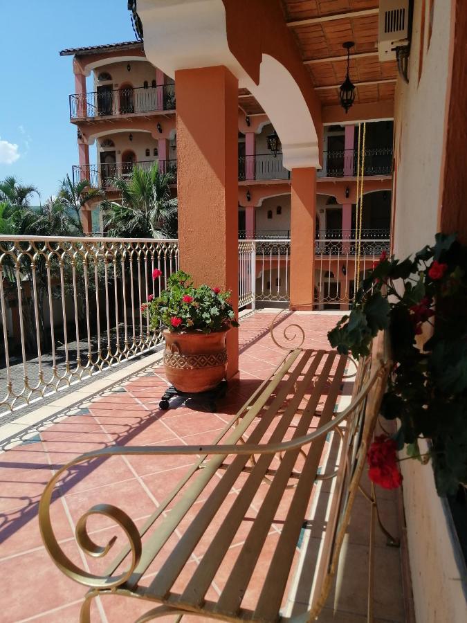 Hotel Providencia Талпа-де-Алленде Екстер'єр фото