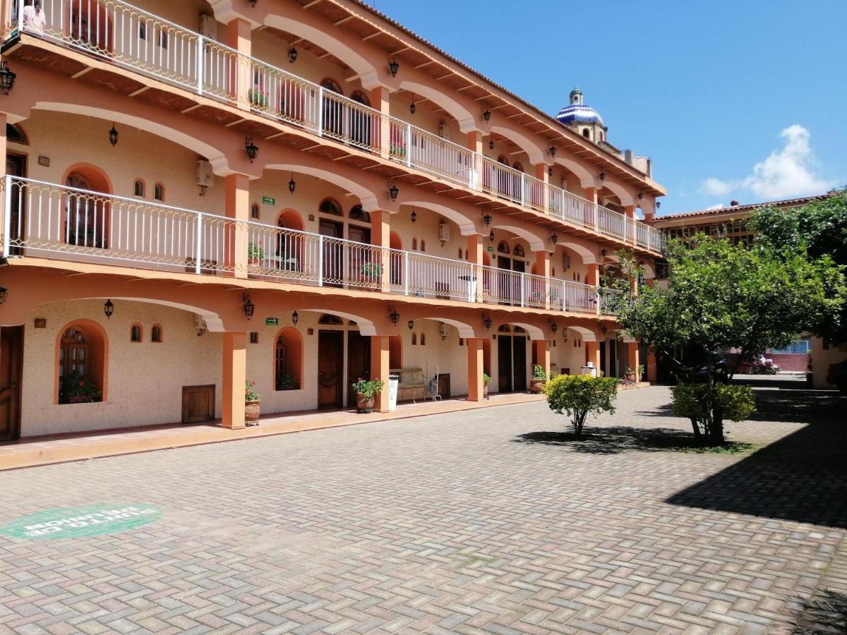 Hotel Providencia Талпа-де-Алленде Екстер'єр фото