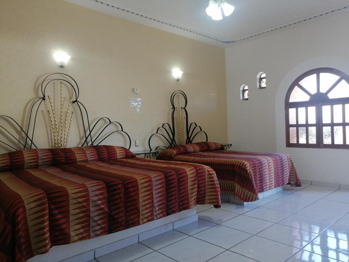 Hotel Providencia Талпа-де-Алленде Екстер'єр фото