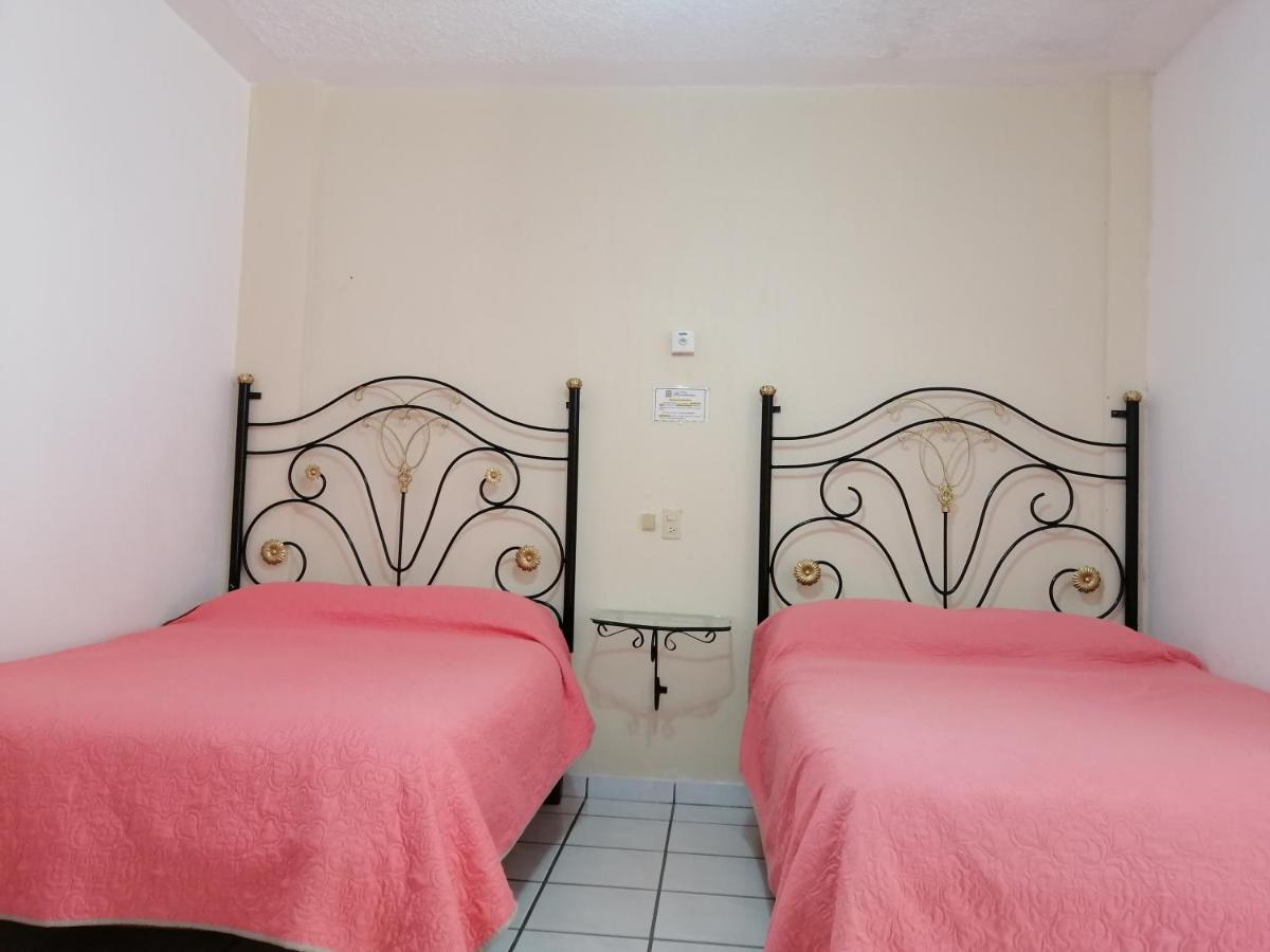 Hotel Providencia Талпа-де-Алленде Екстер'єр фото