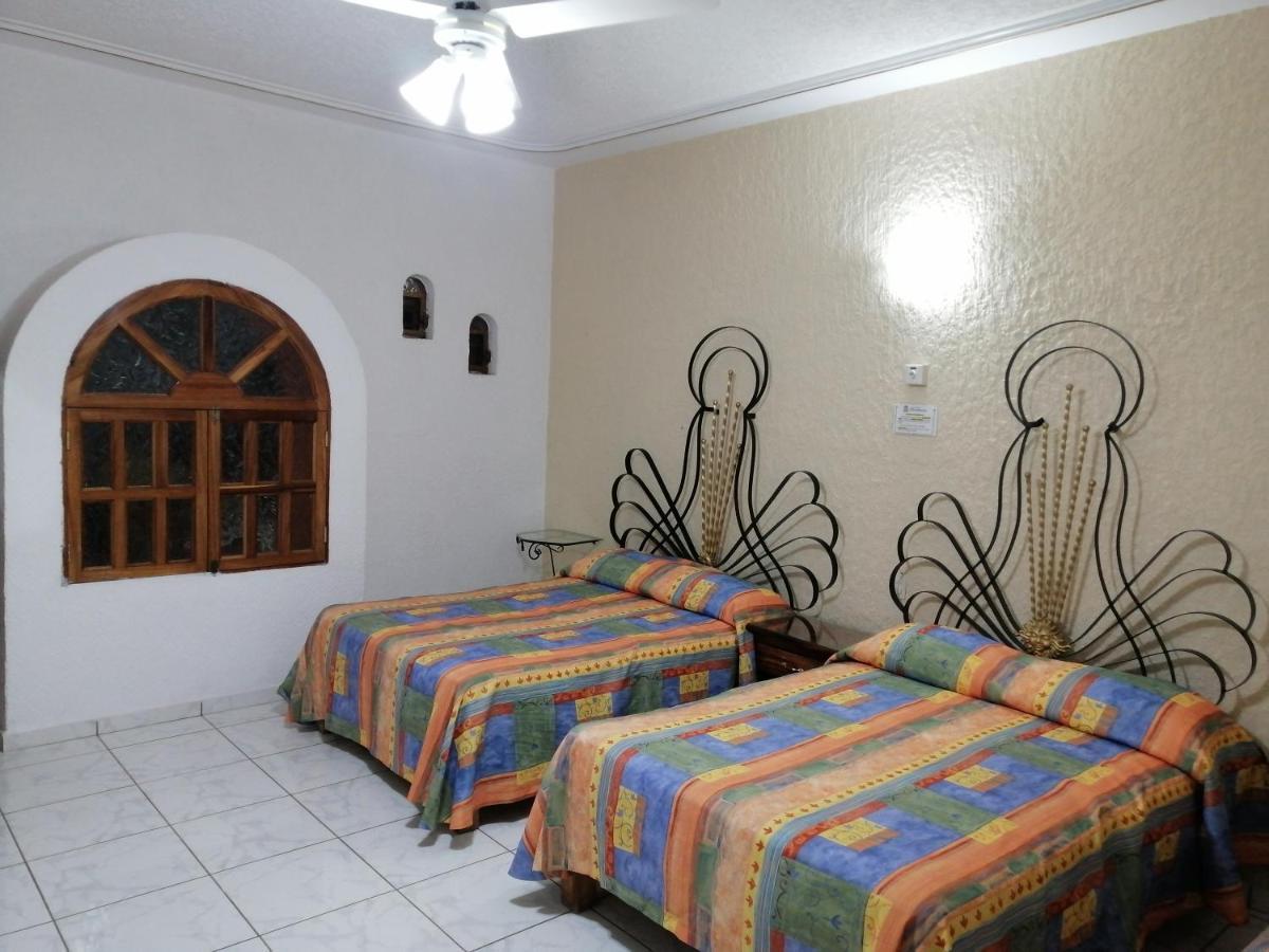 Hotel Providencia Талпа-де-Алленде Екстер'єр фото